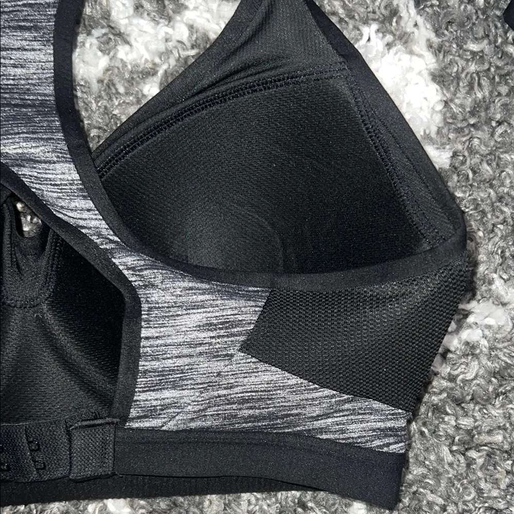 NWT Victoria’s Secret VSX Women's Black and Gray Sports Bra - Picture 6 of 10